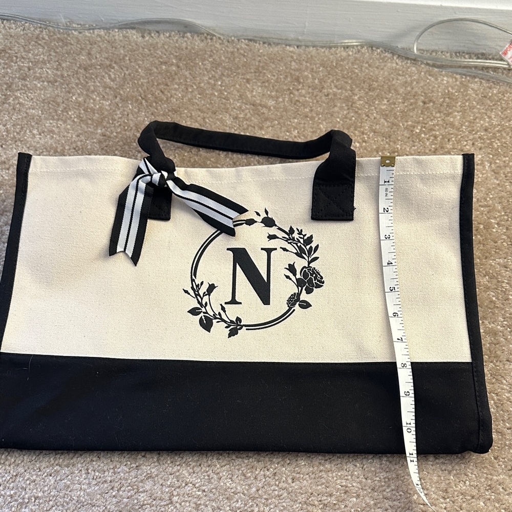 Black and Cream Tote Bag - Picture 2 of 5